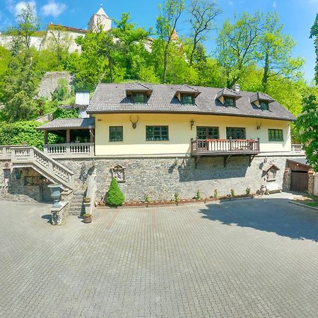 Resort U Jelena Křivoklát Buitenkant foto
