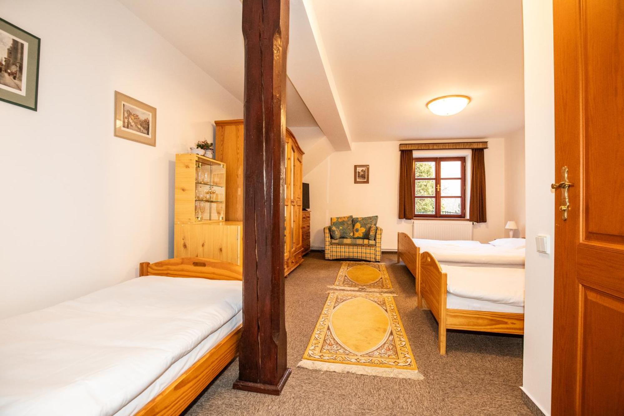 Resort U Jelena Křivoklát Kamer foto