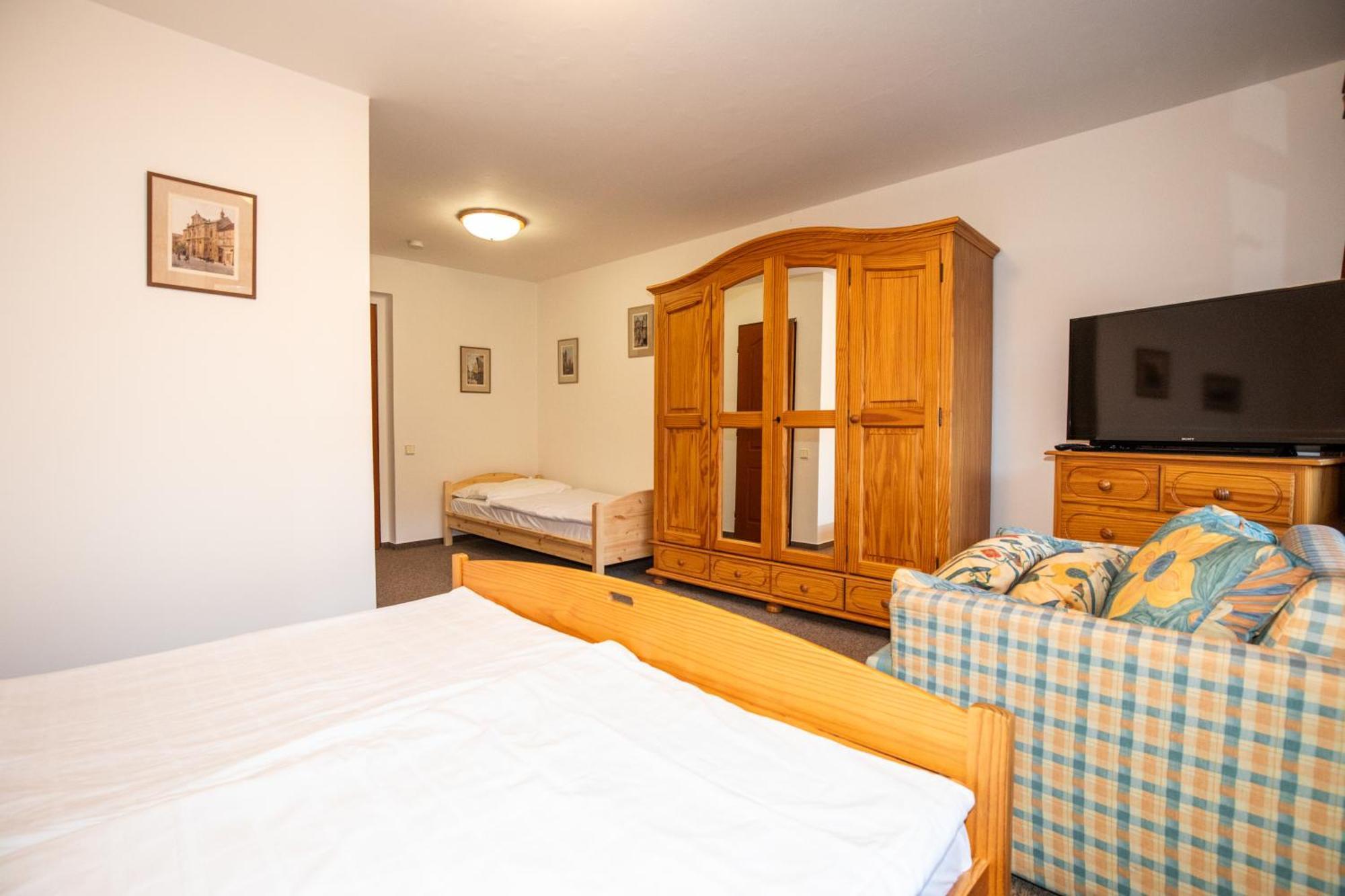 Resort U Jelena Křivoklát Buitenkant foto