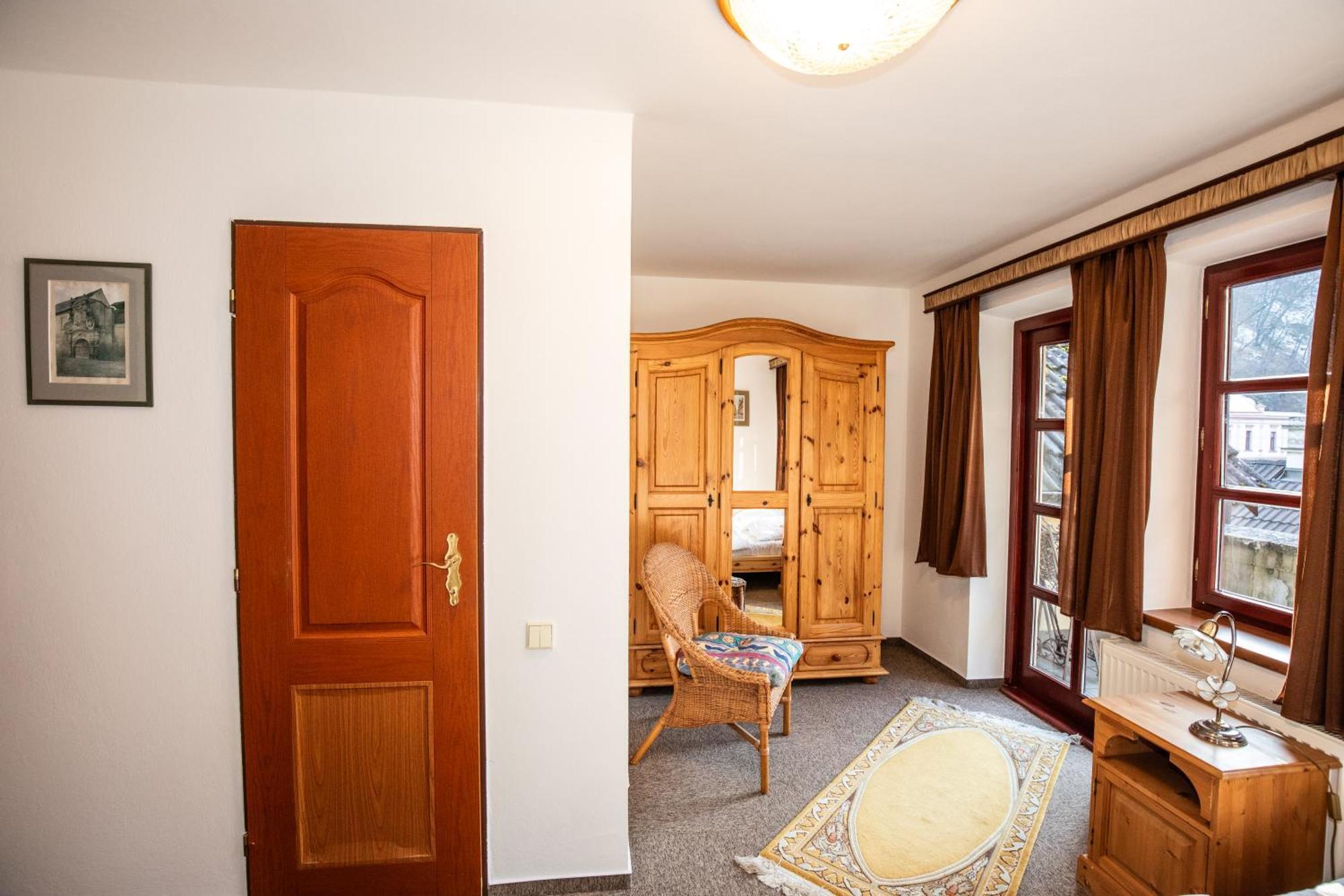 Resort U Jelena Křivoklát Kamer foto