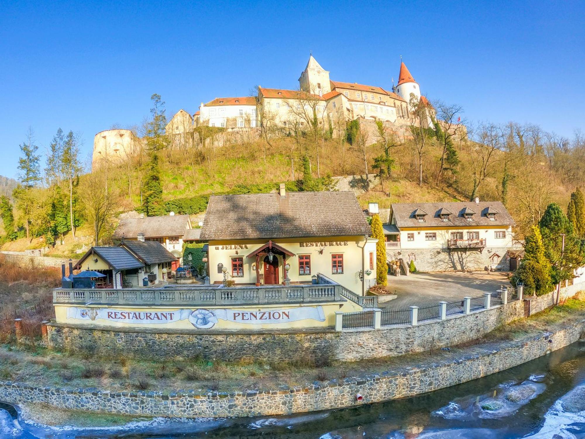 Resort U Jelena Křivoklát Buitenkant foto