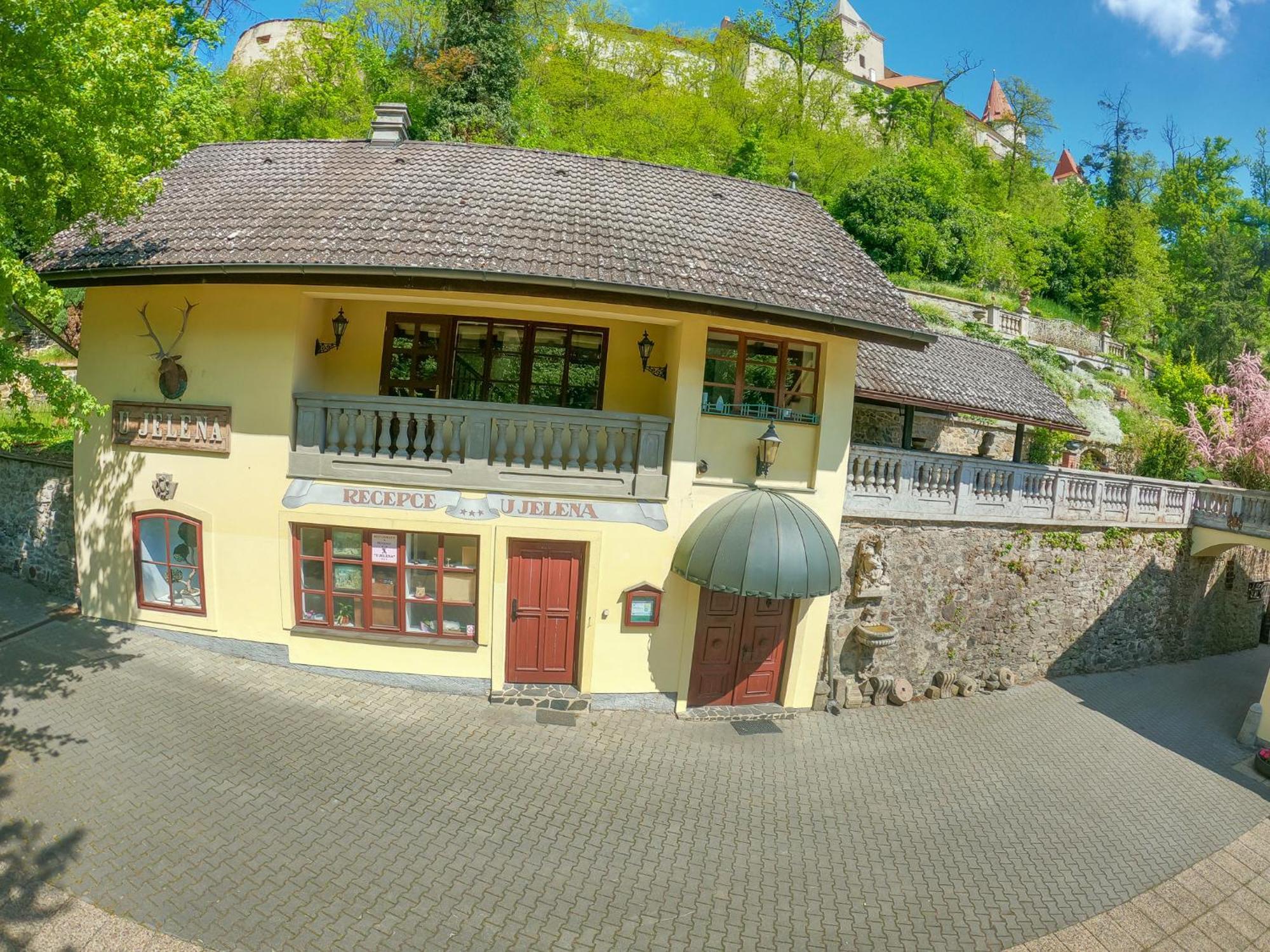 Resort U Jelena Křivoklát Buitenkant foto