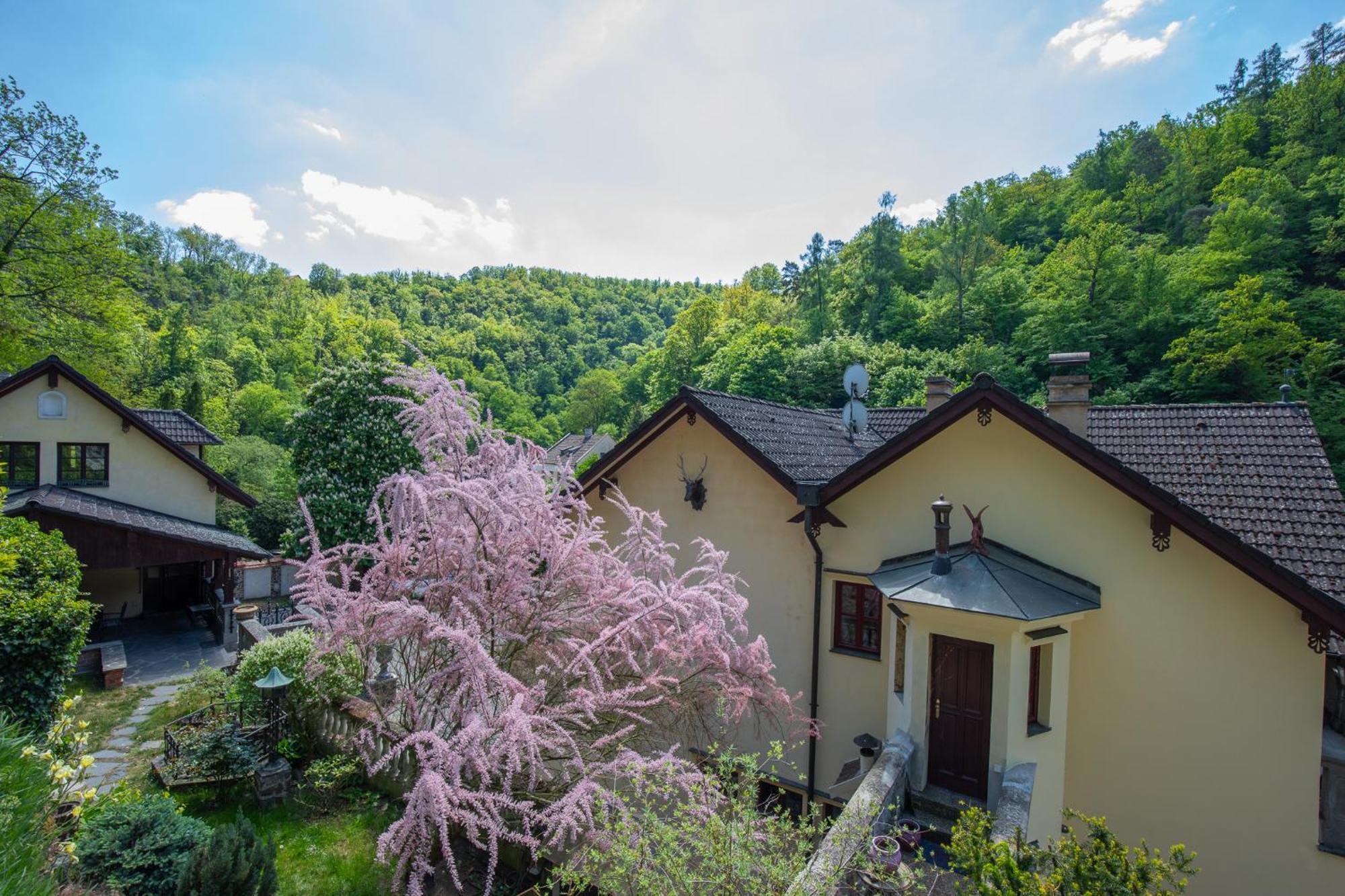 Resort U Jelena Křivoklát Buitenkant foto