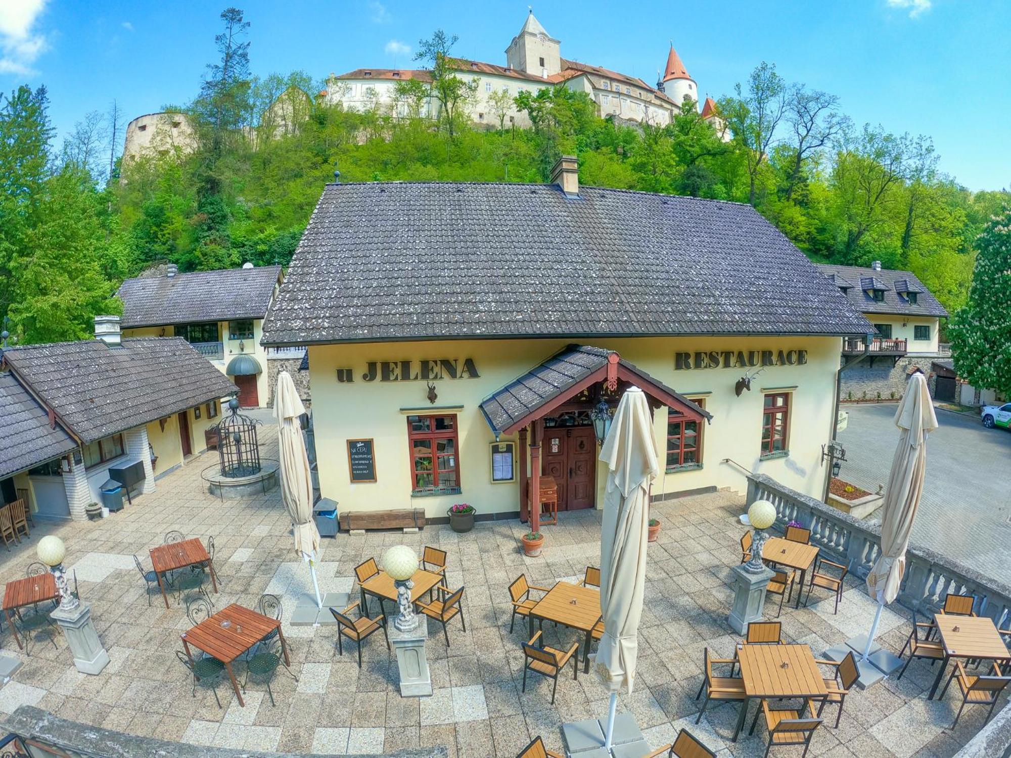 Resort U Jelena Křivoklát Buitenkant foto