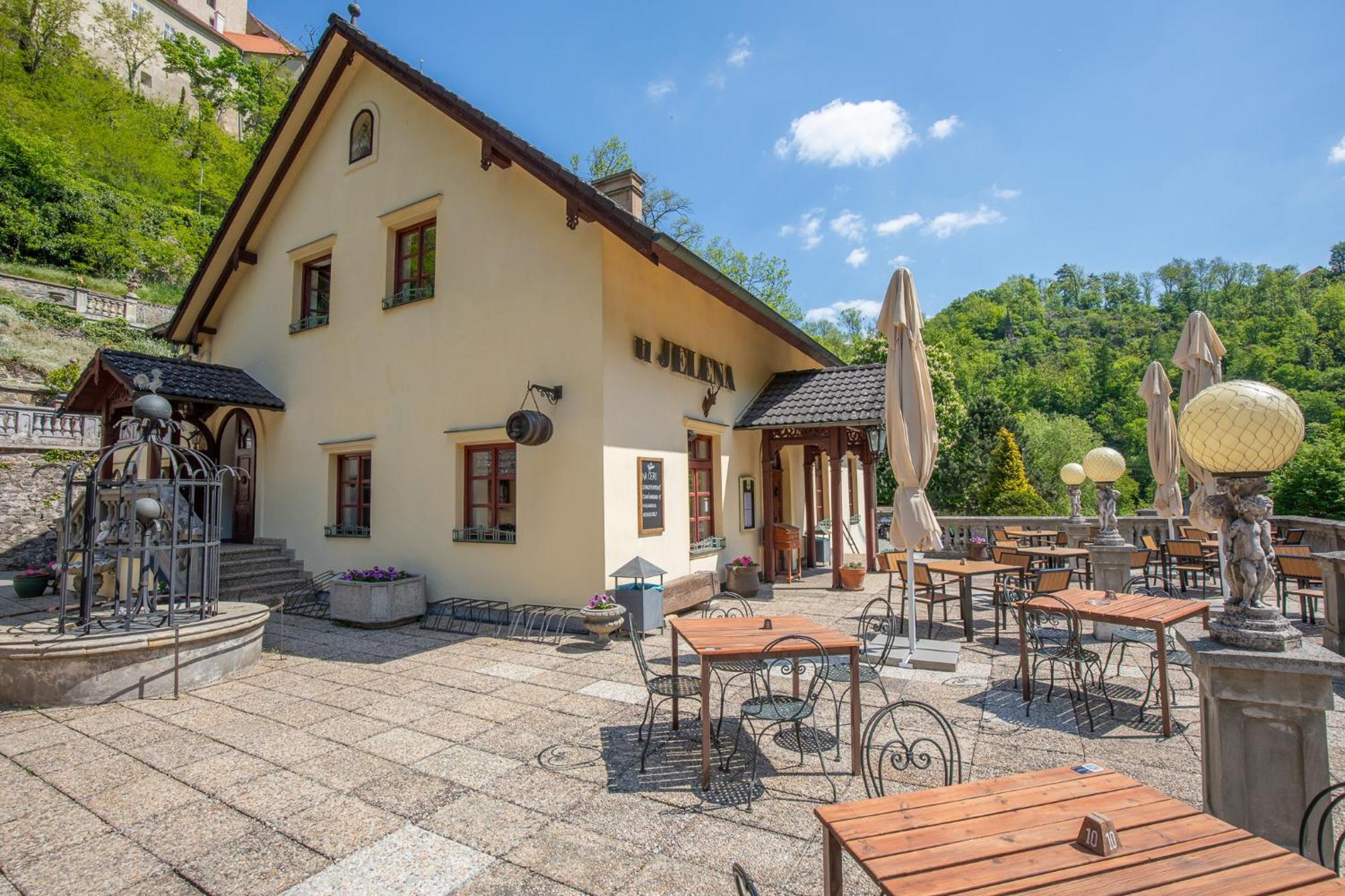 Resort U Jelena Křivoklát Buitenkant foto